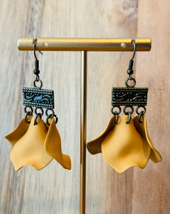 MULTIPLE COLORS: Stunning Petal Earrings