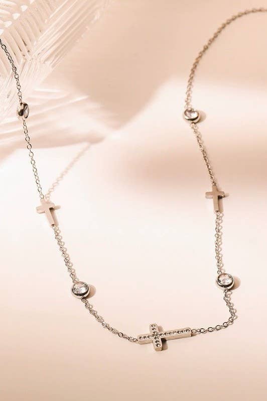 18K STAINLESS STEEL TARNISH-FREE CROSS NECKLACE